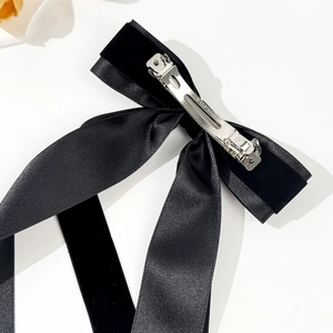 Barrette à cheveux élégante à double nœud en velours noir et satin avec pince à ressort argent