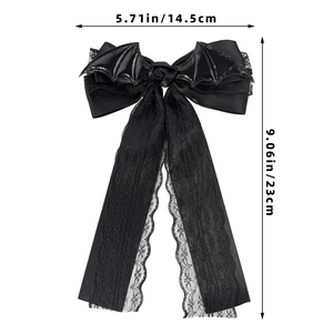 Dimensions détaillées du nœud en dentelle noire gothique avec ailes de chauve-souris