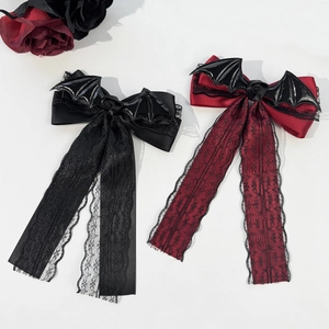 Nœud à cheveux gothique avec dentelle ailes de chauve-souris et rose en noir et rouge