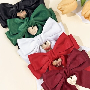 Elegantes Satin-Schleifen-Haarspangen-Set mit Herzanhänger in fünf Farben