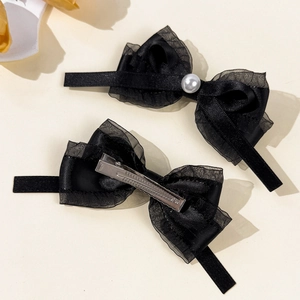 Barrettes à cheveux élégantes en soie noire avec perles et détails en organza