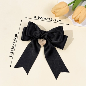 Eleganter schwarzer Satin-Haarschleifenclip mit goldenem Herzanhänger, 14cm x 12,5cm groß