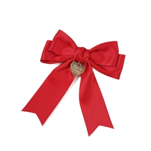 Eleganter roter Satin-Bogen Haarspange mit goldenem Herzanhänger und langen Bändern