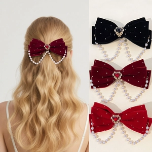 Pince à Cheveux Vintage en Velours avec Nœud Cœur et Chaîne de Künstliche Perles Barrette Élégante avec Strass Accessoires Cheveux