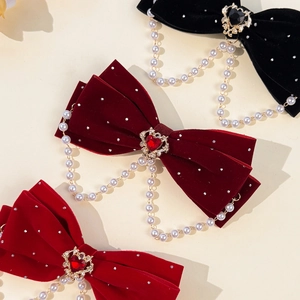 Barrette à cheveux vintage en velours avec strass en cœur et chaîne de perles élégante