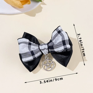 Barrette à cheveux avec nœud à carreaux noir et blanc et pendentif étoile argent