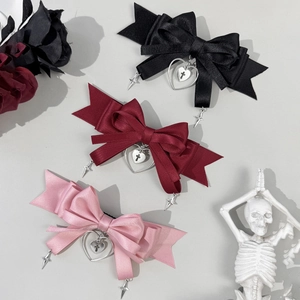 Y2K gotische satijnen strik haarclip set met hartjes hangers in zwart, bordeaux en roze