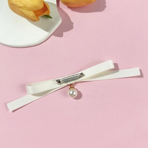 Broche nœud élégante blanc cassé avec pendentif perle pour chemises JK et style écolière