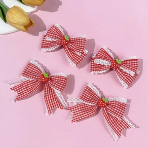 Fermaglio per Capelli a Fiocco in Pizzo a Quadretti Rossi Con Decorazione a Fragola Fatto a Mano Accessori Capelli Natale Donna Ragazza