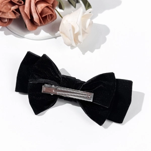 Elegante fermaglio per capelli vintage con fiocco in velluto nero e clip metallica antiscivolo