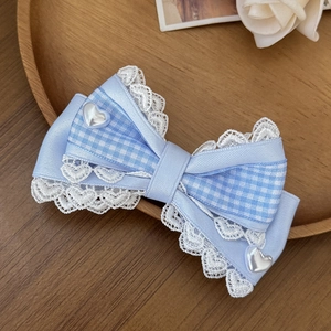 Zoete lolita haarclip met blauwe ruitjes, witte kant en hartvormige parelversiering