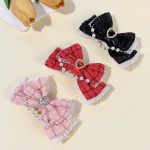 Barrettes à cheveux Lolita en tweed avec perles, strass et dentelle en trois coloris