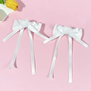 Fermagli per capelli bianchi stile balletto con pompon di peluche e lunghi nastri fini