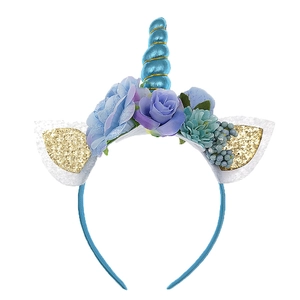 Dettaglio cerchietto da unicorno blu con fiori in tessuto e orecchie glitterate oro