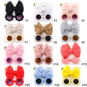 Combinazione Fascia con Fiocco e Occhiali da Sole a Fiore per Bambini Cerchietto in Tessuto Occhiali Girasole per Ragazze