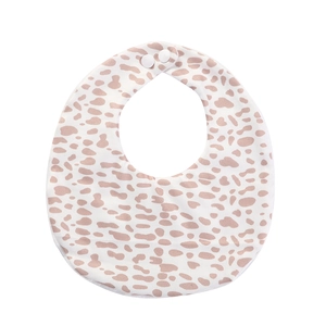 Detail of baby cotton bib with pink leopard print and adjustable resin snap buttons