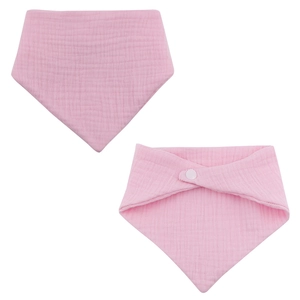 Detailansicht des rosa Baumwoll-Babylätzchens mit verstellbarem Harzdruckknopf