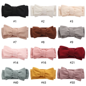 Lot de 12 bandeaux à nœud côtelés pour bébé en plusieurs couleurs, blanc, rose et neutre