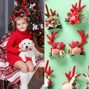 Weihnachts-Rentier-Geweih-Haarspangen Set mit Glocken und Blumen für festliche Frisuren