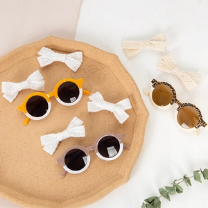 Coffret lunettes de soleil rondes léopard pour enfants et pinces à nœud en dentelle