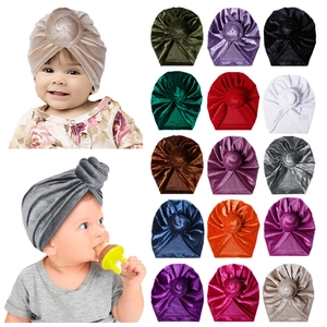 Baby Samt Turban Mütze Weich Goldener Samt Pullover Kappe Mit Donut Knoten Für Säuglinge Neugeborene Warme Indische Mütze Kinder Zubehör