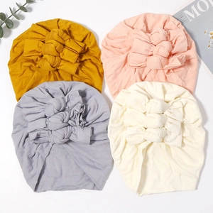 Lot de 4 bonnets turbans souples pour bébé avec nœuds multicouches en coton doux