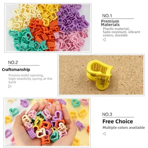 Détail de mini pinces à cheveux en forme de cœur couleur bonbon pour enfants en mélange
