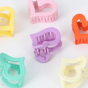 Barrettes à cheveux en forme de cœur mat pour enfants aux couleurs macarons et design évidé
