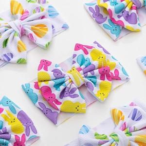 Ostern Baby Haarband mit großer Schleife, Hasen und Eiern auf Waffel-Strukturstoff