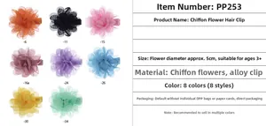 Dettaglio di vari fermagli per capelli a fiori in chiffon da 5cm con base in lega per bimbi