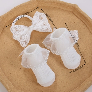 Baby Mädchen Set mit Spitzen Stirnband und Socken mit Rüschen für Fotos