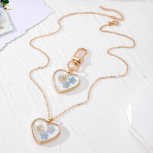 Handmade Blue Forget-Me-Not Dried Flower Heart Pendant Necklace And Keychain Set Zinc Alloy Resin Jewelry For Women