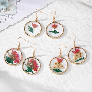 Handmade Resin Dried Flower Drop Earrings Geometric Round Floral Earrings For Women Pastoral Style Fashion Jewelry Gift