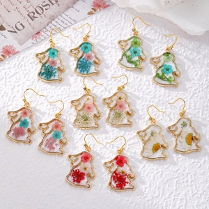 Boucles d'Oreilles Pendantes Originales Forme Lapin Avec Vraies Fleurs Séchées Résine Alliage Strass Style Pastoral Bijoux Femme