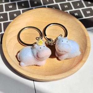 Mignon Porte-Clés Hippopotame Floqué Dessin Animé Pendentif Animal Dégradé pour Sac à Main Décor Velours Doux Cadeau pour Filles
