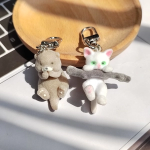 Mignon Porte-clés Animaux Flocage Résine Chat Loutre Pendentif de Sac Porte-clés Moelleux Accessoire Pour Femmes Enfants Décoration Sac