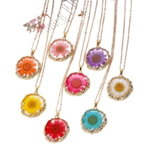 Bohemian irregular gold resin necklaces with real dried daisy flowers in 8 colors