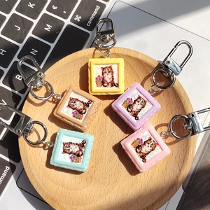 Mignon Porte-clés Cadre Photo Chat de Dessin Animé Style Peinture à l'Huile Mini Cadre Photo Pendentif de Sac Cadeau Femme