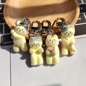 Porte-clés Chat en Résine Floquée 3D Mignon Bijou de Sac Animal Dessin Animé Pendentif Adorable Kitty pour Femmes Filles Accessoire