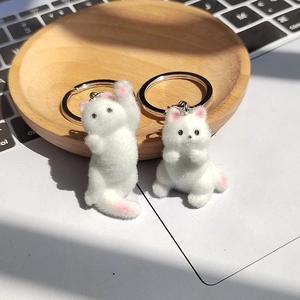 Porte-Clés Chat Floqué Mignon Pendentif Animal en Plastique Résine pour Sac Anneau de Clé pour Femmes Enfants Décoration de Sac à Main Dessin Animé
