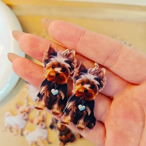 Schattige acryl Yorkshire Terriër oorbellen met blauwe hartjeshalsband en zilveren haken