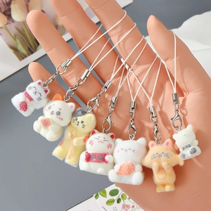 Set aus sieben süßen beflockten Harz-Katzenanhängern für Taschen und Handys mit Karabiner