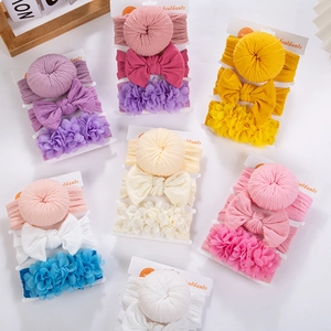 Lot de trois bandeaux pour bébé avec fleurs en mousseline et nœuds en nylon pour nourrissons