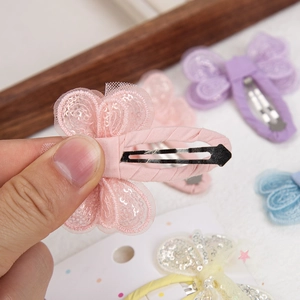 Cute butterfly BB hair clip with pink sequins and mesh fabric for girls