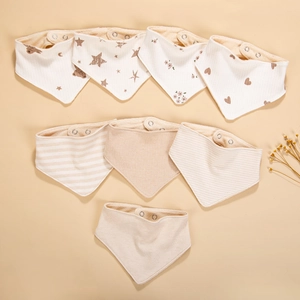 Lot de 8 bavoirs bandanas en coton pour bébé aux tons terreux et motifs variés
