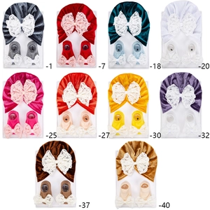 Ensemble turban et chaussettes bébé en velours avec nœuds en dentelle en dix coloris