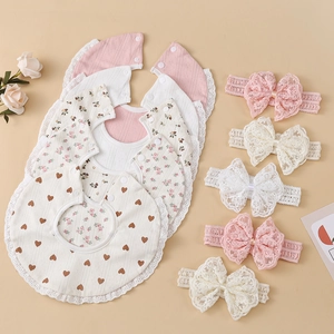 Ensemble de bavoirs en coton et bandeaux à nœud en dentelle avec motifs de fleurs
