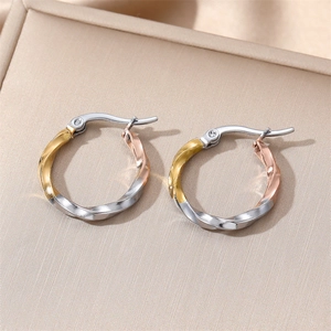 Gedrehte Creolen aus Edelstahl in Gold, Roségold und Silber mit Seil-Design