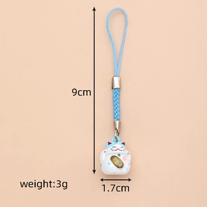 Detailed view of lucky cat pendant dimensions with 9cm length and 1.7cm width