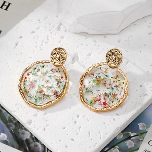 Pastoral style resin gold earrings with real colorful dried flowers in a clear geometric drop